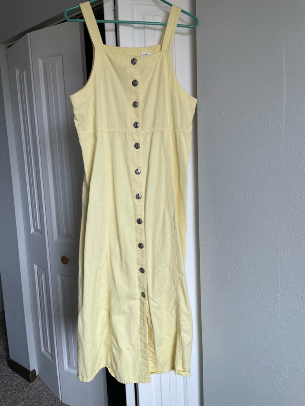 Vintage Pale Yellow 90s Button-Front Midi Sundress